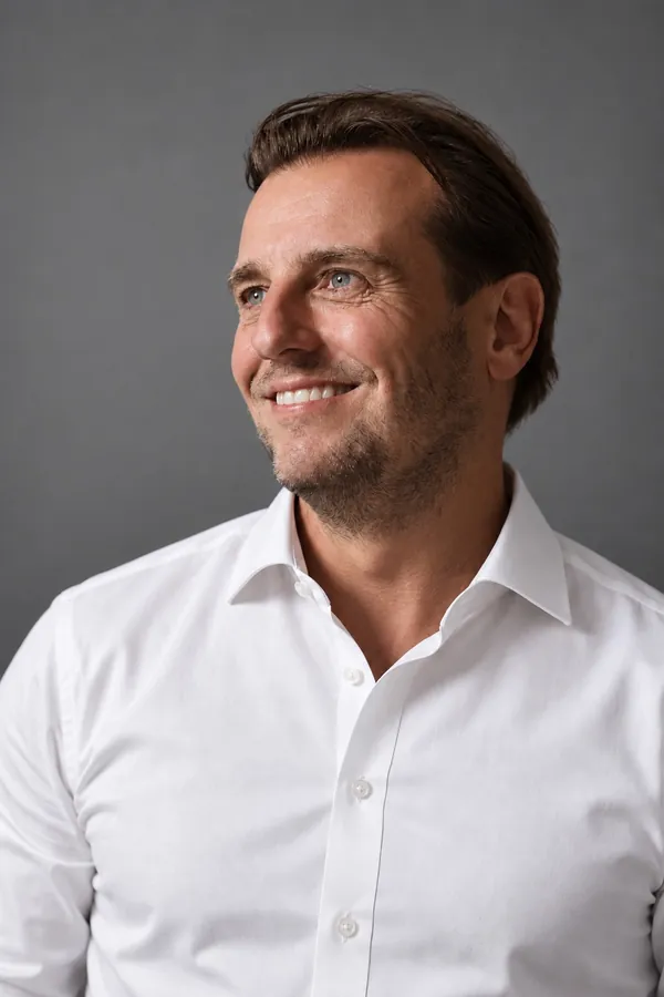 Tom Burwinkel, Commercial director